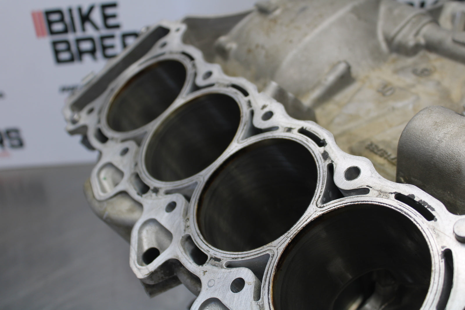 10-11 BMW S1000RR ENGINE MOTOR CRANKCASE CRANK CASES BLOCK BB168
