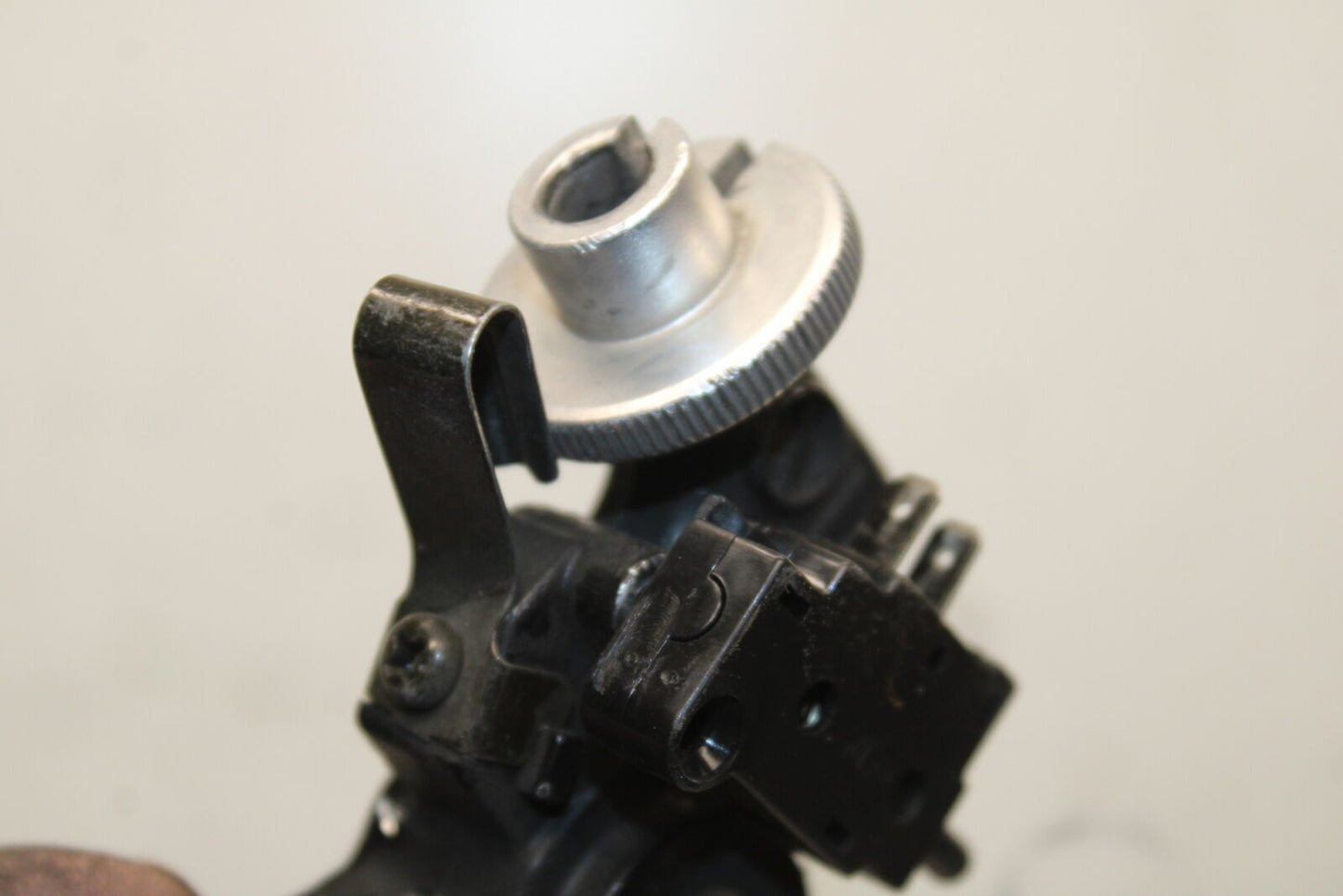 06 YAMAHA YZF R6 CLUTCH LEVER PERCH MOUNT BRACKET BB716