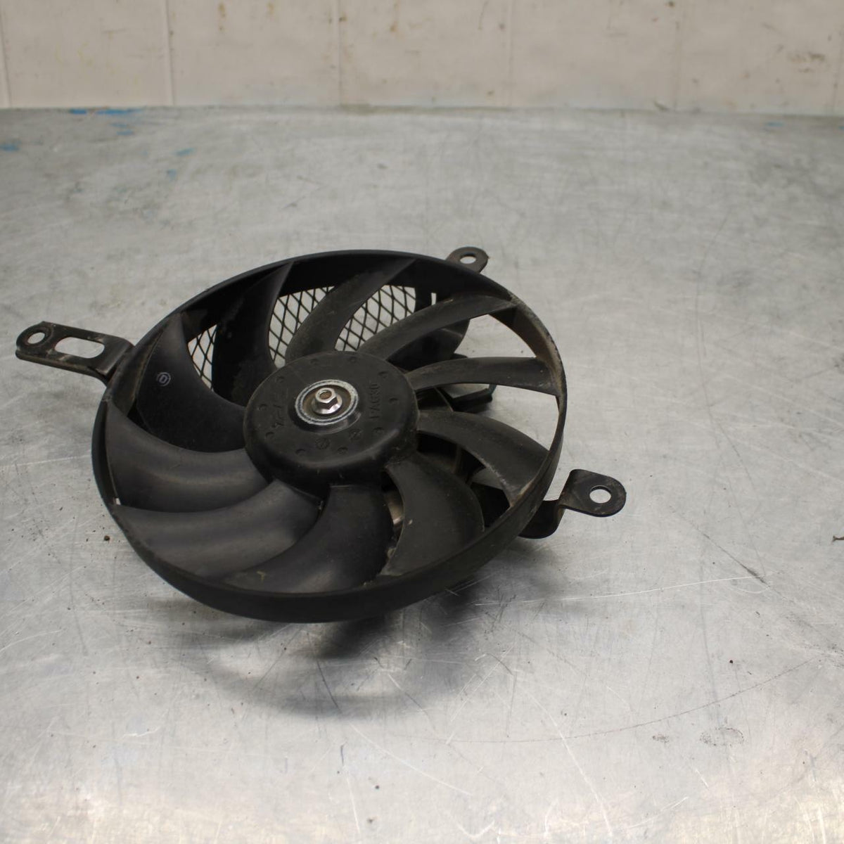 11-22 SUZUKI GSXR600 ENGINE RADIATOR COOLING FAN BB422