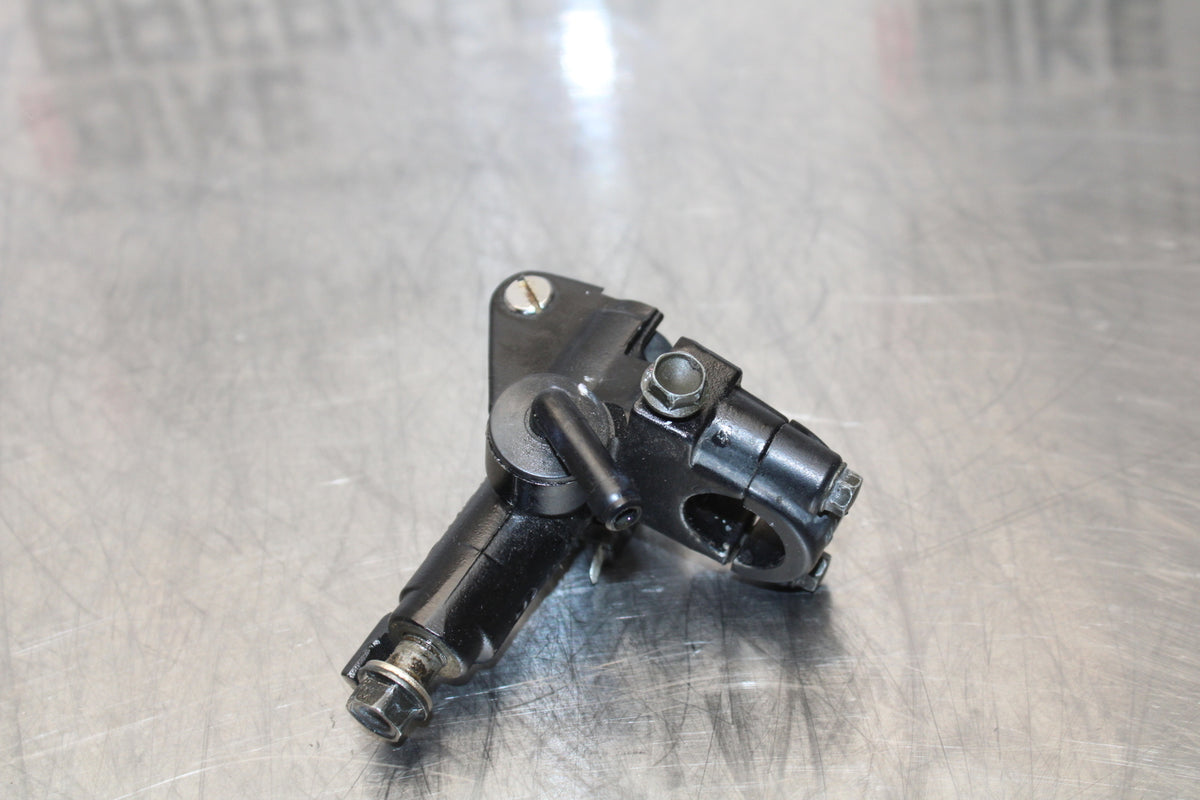 98-05 HONDA SUPER HAWK 1000 VTR1000F FRONT BRAKE MASTER CYLINDER BB152