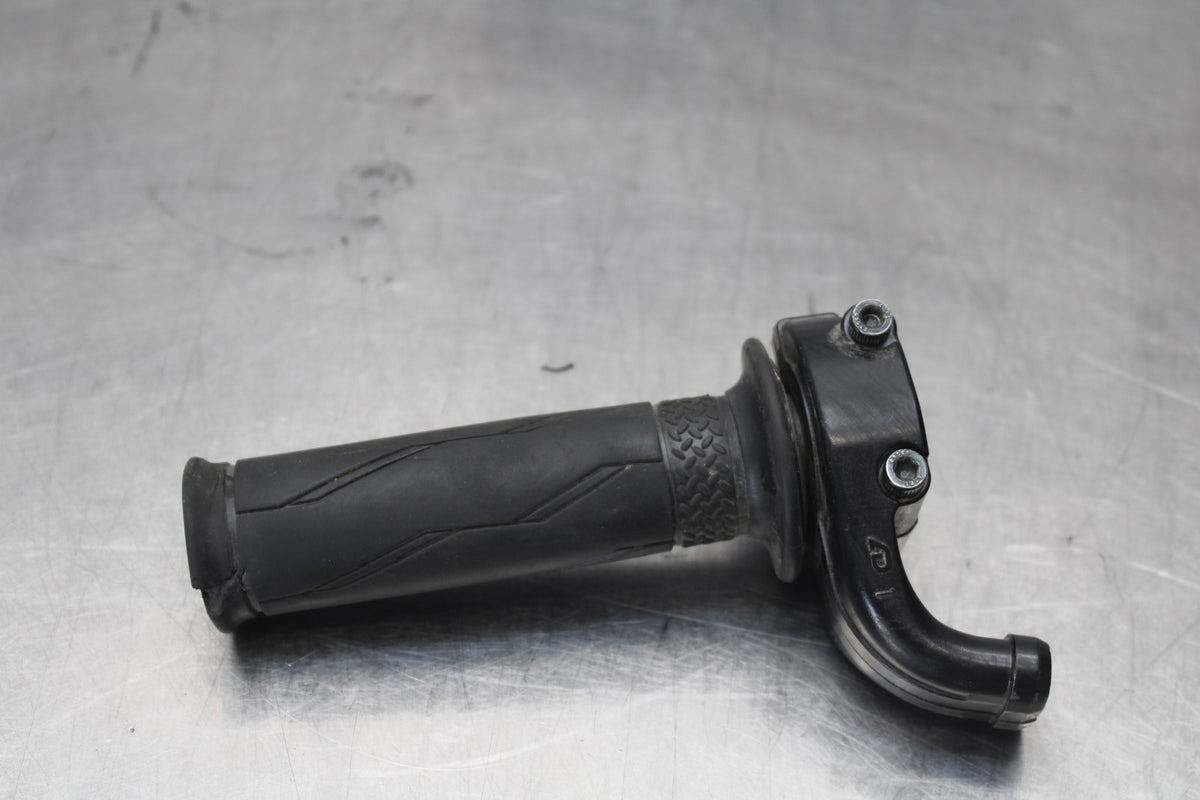 17 YAMAHA YZF R6 THROTTLE CABLE LINE HOUSING GUIDE BB922