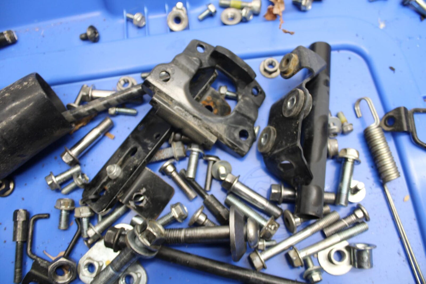 15-17 KAWASAKI EX 650 NINJA  ABS LEFTOVER MOUNTING BOLTS HARDWARE MOTOR BB494