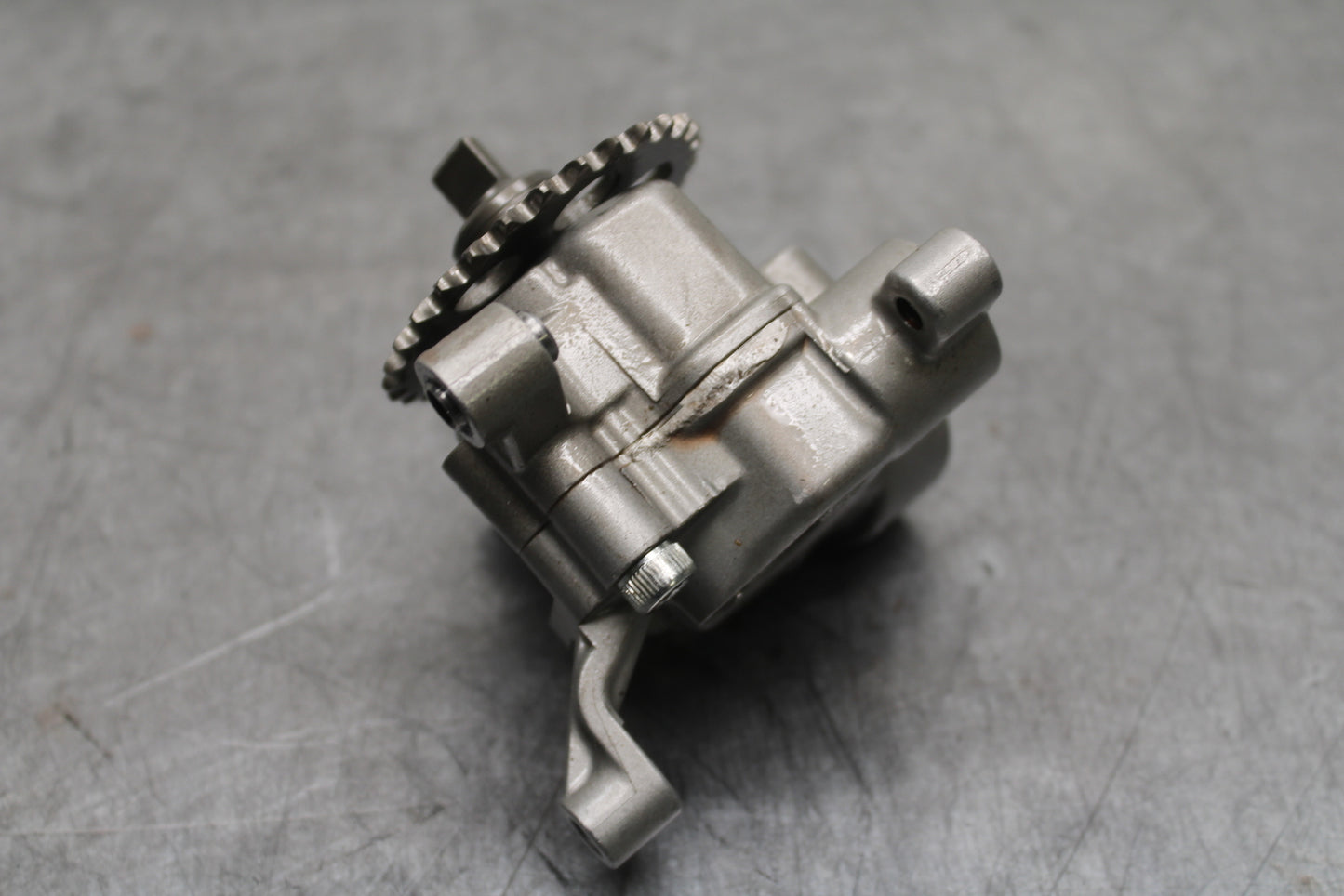 06 YAMAHA YZF R6 ENGINE MOTOR OIL PUMP BB716