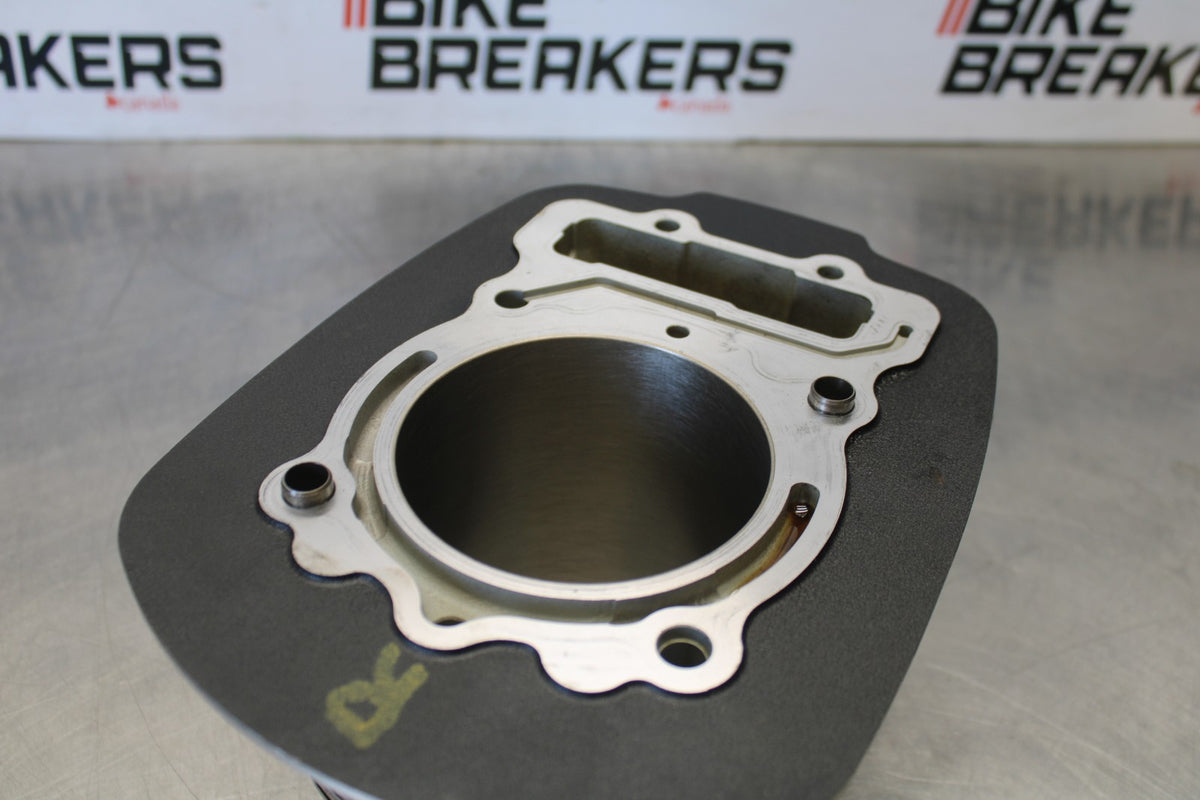 03-17 VICTORY VEGAS ENGINE TOP END CYLINDER SET BB874