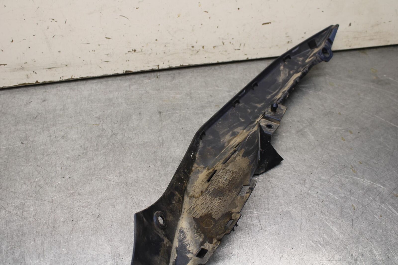 09-16 SUZUKI GSXR1000 LEFT FRONT UPPER MID SIDE FAIRING COWL PLASTIC BB642
