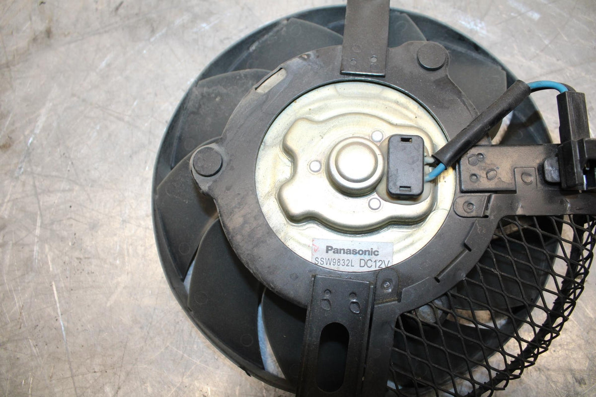 13 SUZUKI GSXR750 ENGINE RADIATOR COOLING FAN BB474