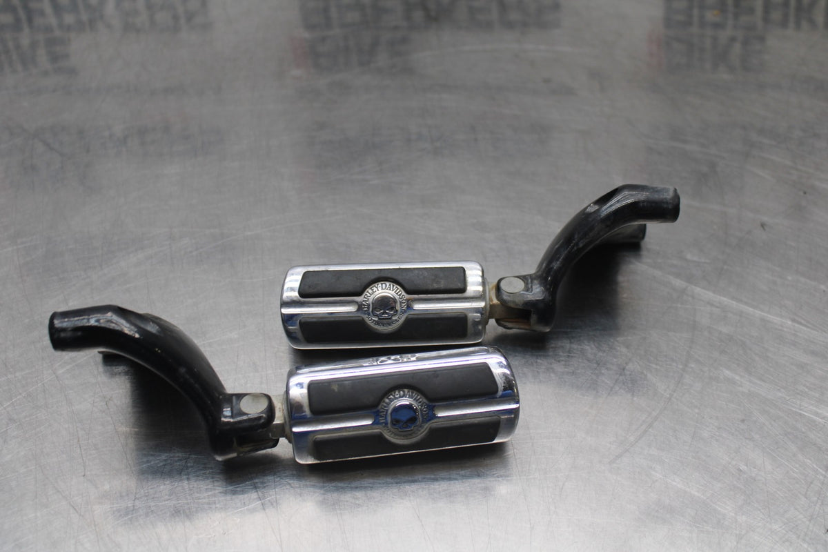 08 HARLEY-DAVIDSON SPORTSTER 1200 REAR PASSENGER FOOT STEP PEG SET BB794