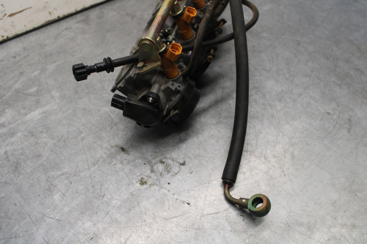 05-06 HONDA CBR600RR MAIN FUEL INJECTORS / THROTTLE BODIES 16401-MEE-A01 BB655
