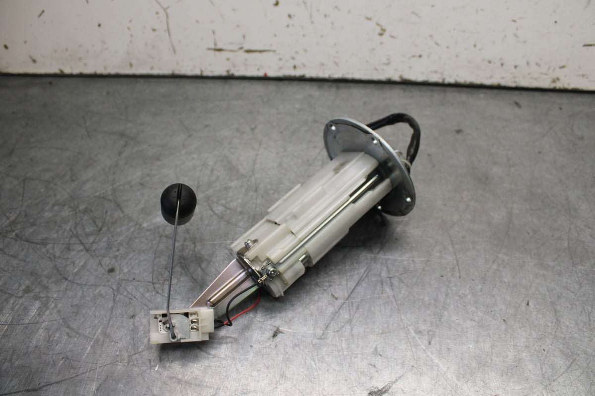 12-17 KAWASAKI ER-6N Z650 FUEL PUMP GAS PETROL SENDER UNIT BB709