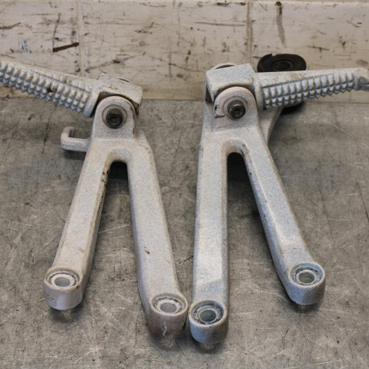 1998 Yamaha YZF R1 RIGHT LEFT REARSETS REAR SET DRIVER FOOT PEGS  BB53