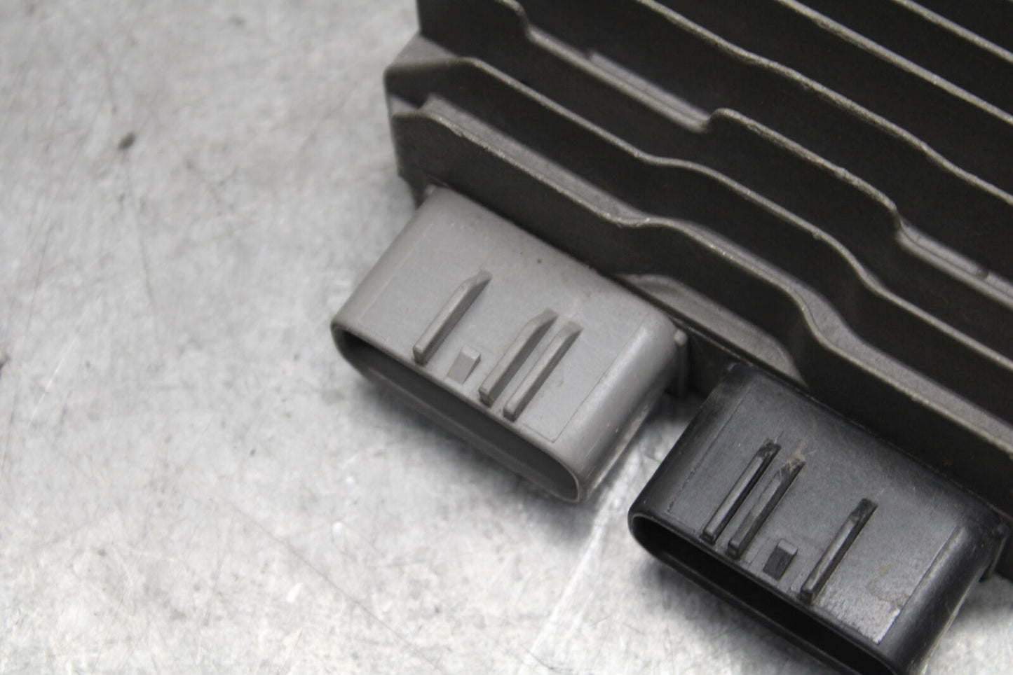 13-18 KAWASAKI NINJA ZX6R RECTIFIER VOLTAGE REGULATOR 21066-0730 BB666