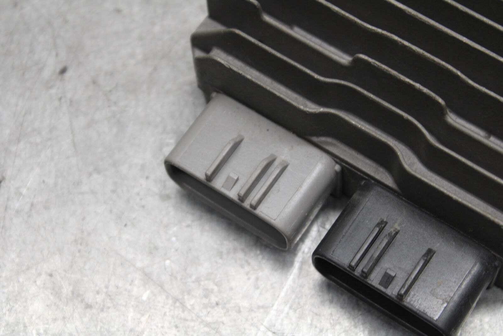 13-18 KAWASAKI NINJA ZX6R RECTIFIER VOLTAGE REGULATOR 21066-0730 BB666