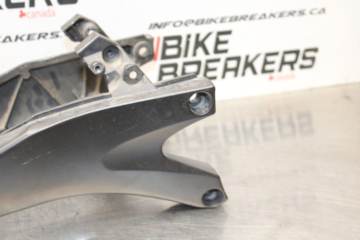 06-07 SUZUKI GSXR 600 FRONT SUBFRAME SUB FRAME BB822