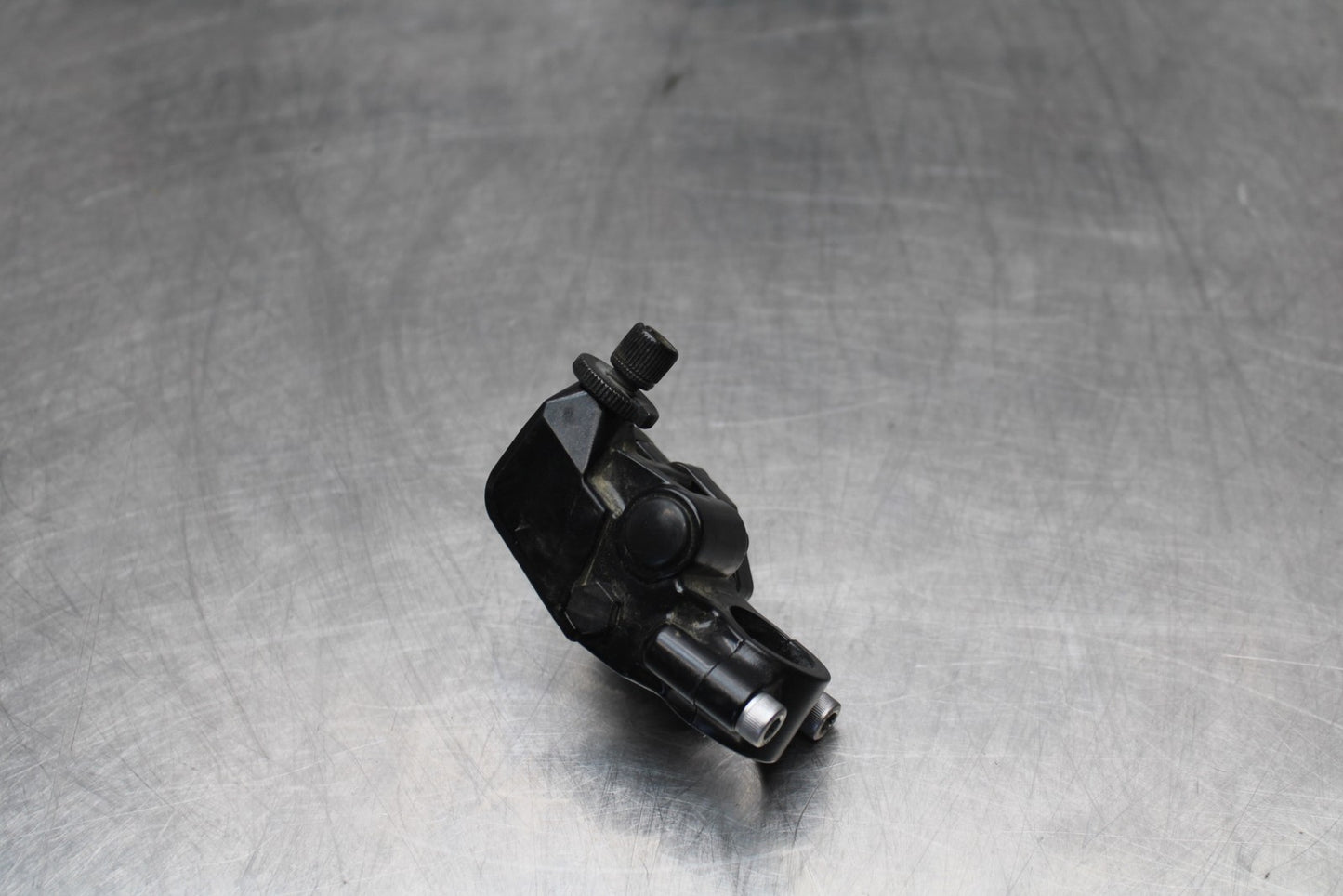 21-23 KAWASAKI NINJA ZX6R CLUTCH LEVER PERCH MOUNT BRACKET BB179