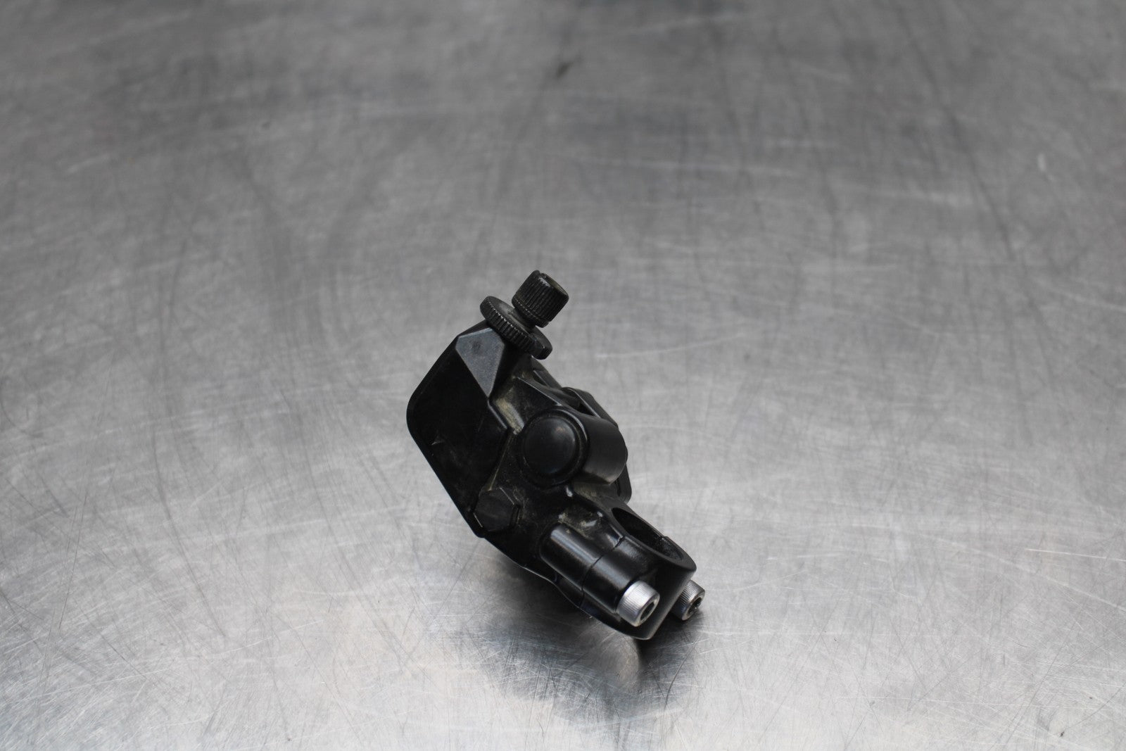 21-23 KAWASAKI NINJA ZX6R CLUTCH LEVER PERCH MOUNT BRACKET BB179