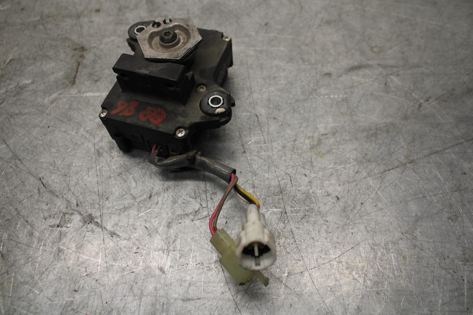 2009 Kawasaki Ninja ZX6R ZX600R EXHAUST VALVE SERVO MOTOR 21174-0005 BB44