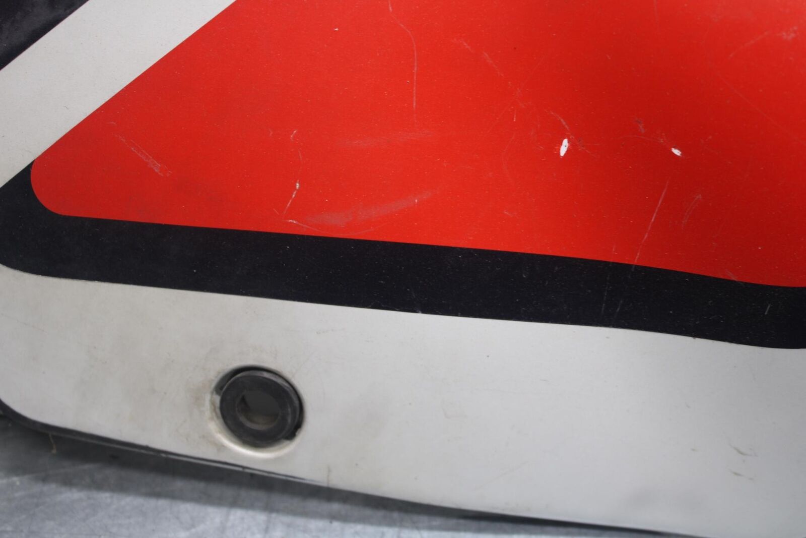 1988 Yamaha FZ600 LEFT REAR BACK TAIL FAIRING COWL SHROUD BB601