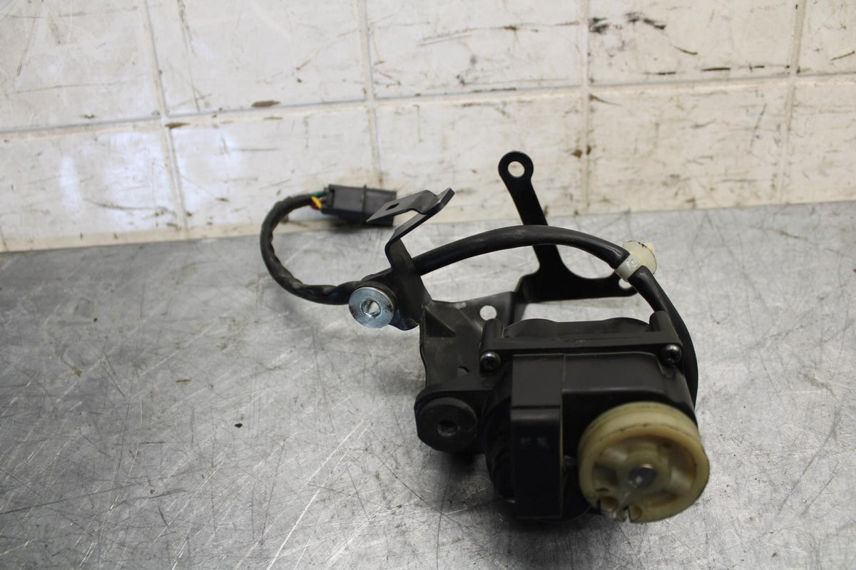 2016 Honda CBR1000RR EXHAUST VALVE SERVO MOTOR BB530