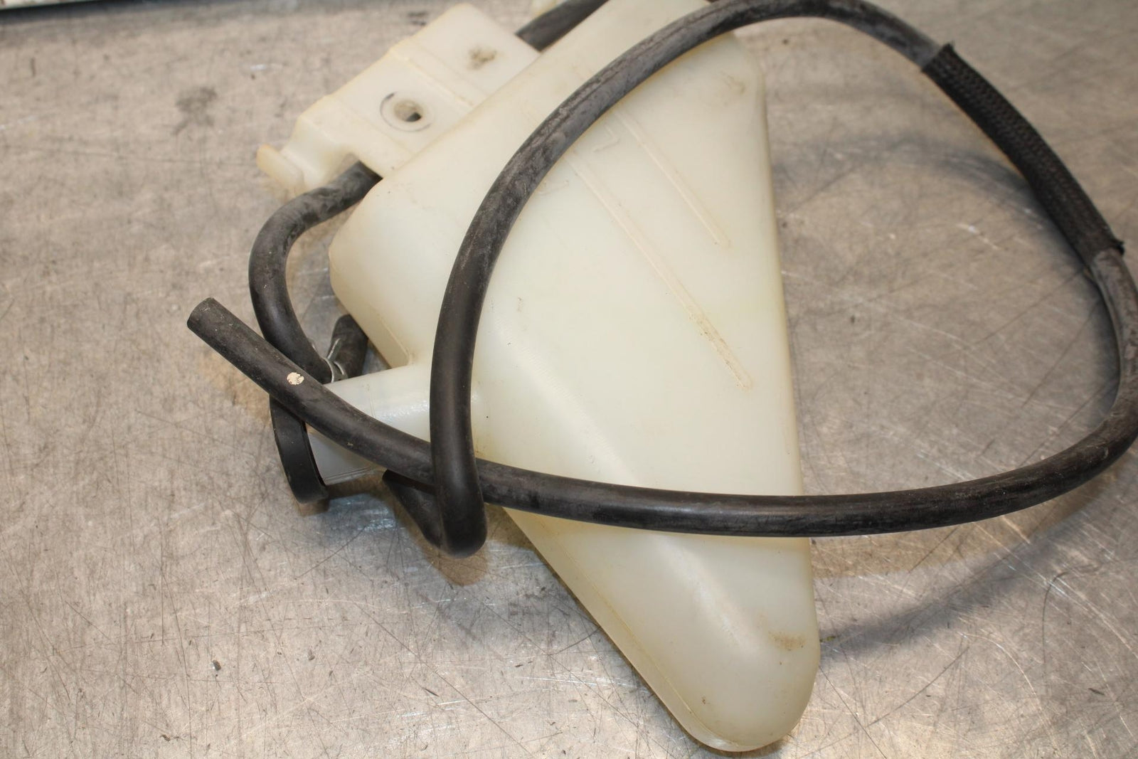 08-10 SUZUKI GSXR 600 750 COOLANT WATER TANK RESERVOIR BOTTLE BB101