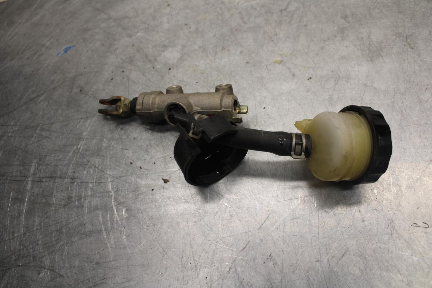 2003 Kawasaki Z1000 REAR BACK BRAKE MASTER CYLINDER W RESERVOIR 43015-1706 BB35