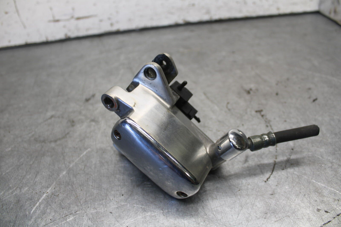 05-06 YAMAHA ROYAL STAR FRONT BRAKE MASTER CYLINDER BB697