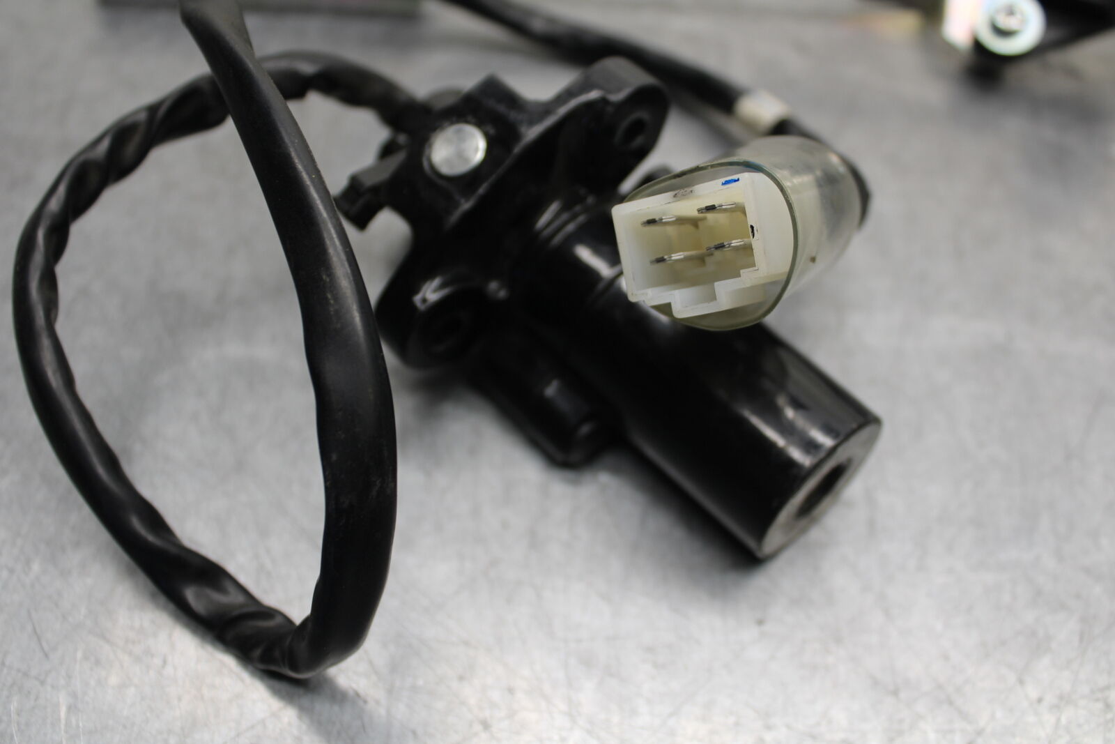 15-17 YAMAHA YZF R3 IGNITION LOCK SET AND SEAT LOCK BB651