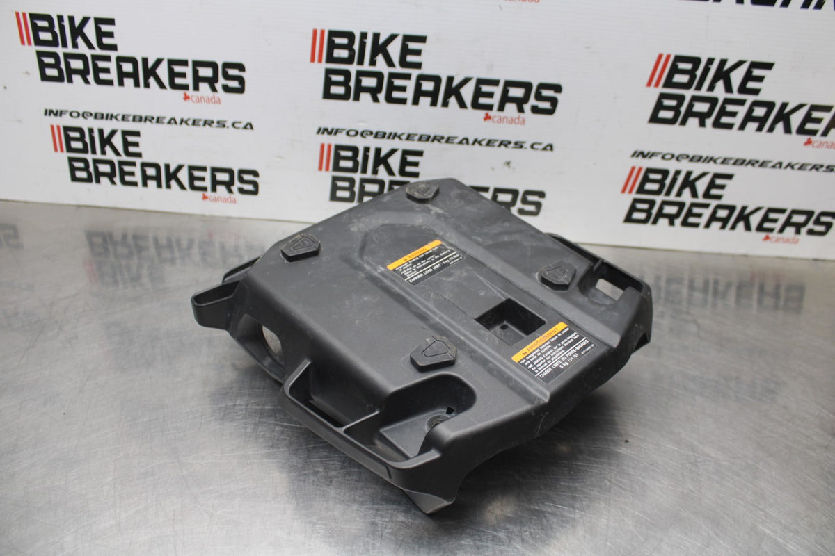 18 YAMAHA SUPER TENERE CENTER REAR BACK TAIL FAIRING COVER TRIM COWL BB832