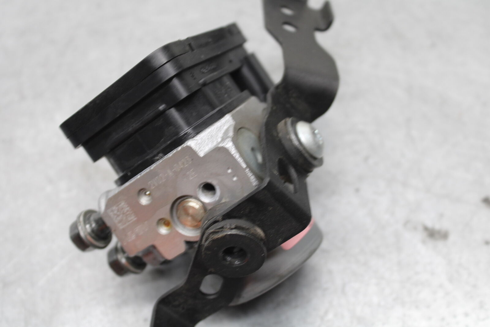 18-23 KAWASAKI NINJA 400 ABS PUMP UNIT MODULE BB660