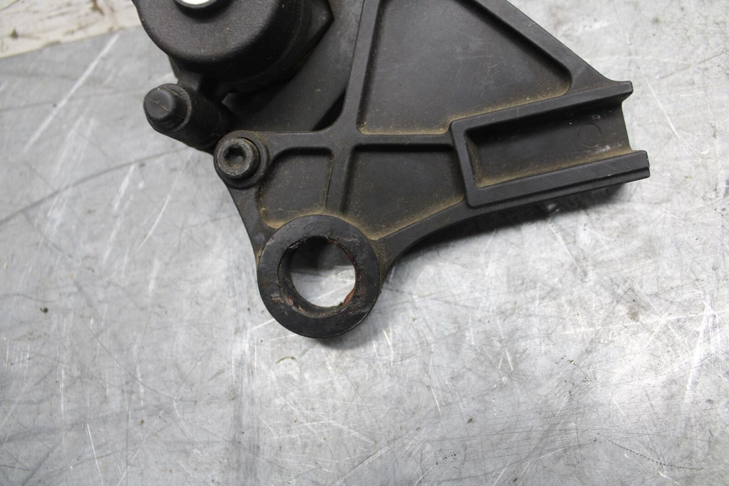 2009 Kawasaki Ninja ZX6R  REAR BACK BRAKE CALIPER W MOUNT BRACKET BB44