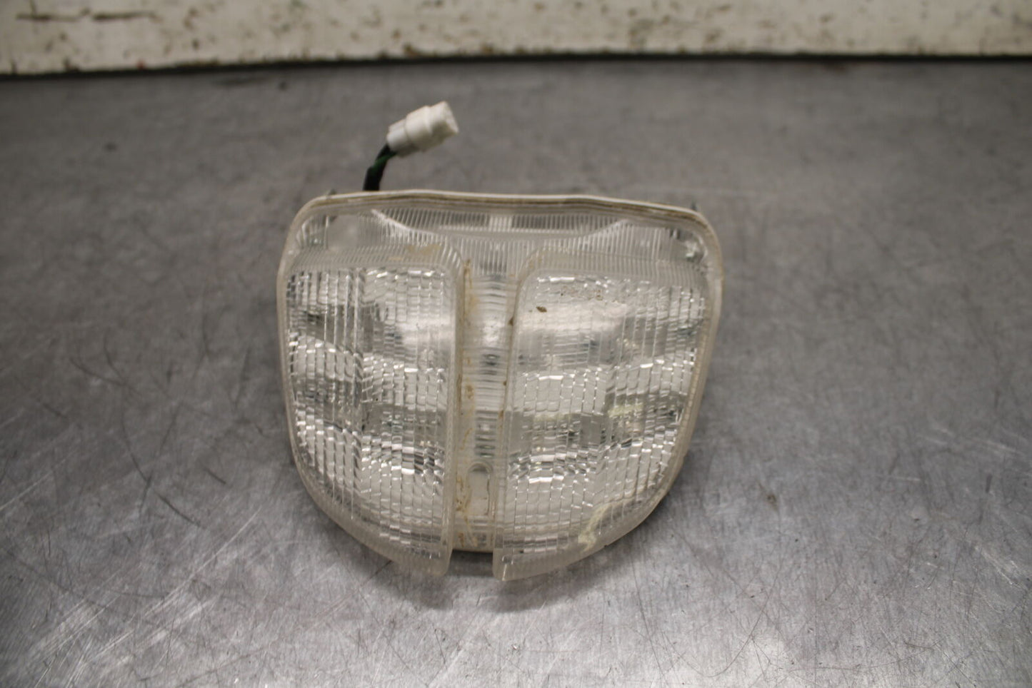 06-07 SUZUKI GSXR750 REAR TAIL TAILLIGHT BACK BRAKE LIGHT BB110
