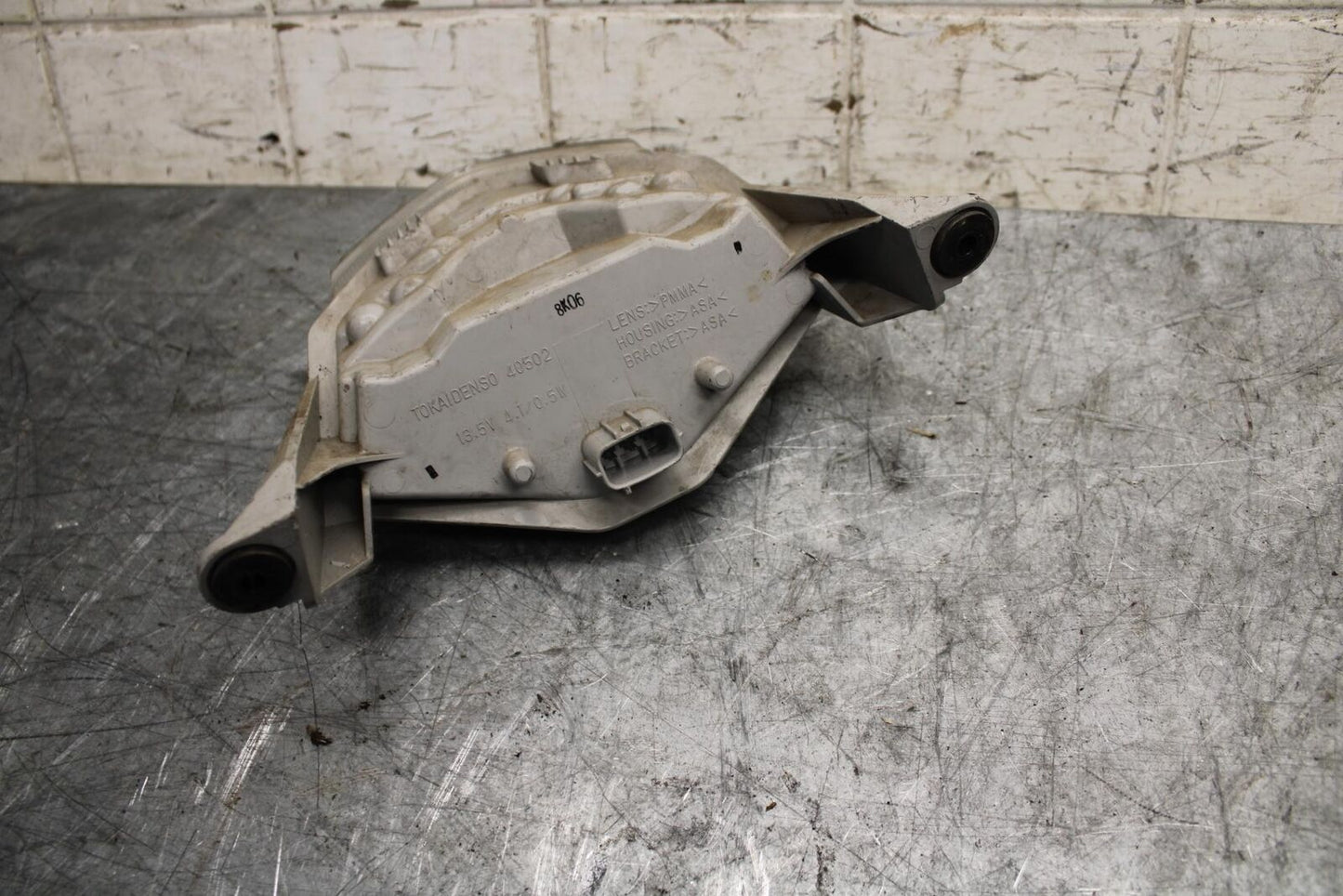 2009 Kawasaki Ninja ZX6R ZX600R   TAILLIGHT BACK BRAKE LIGHT 23025-0059 BB538