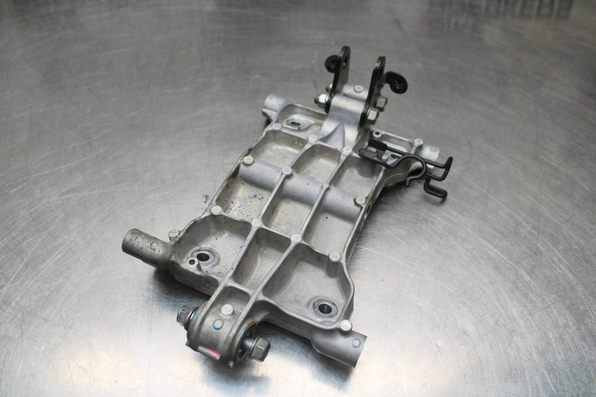 18-26 KAWASAKI Z400 ENGINE MOUNT MOTOR BRACKET BB852