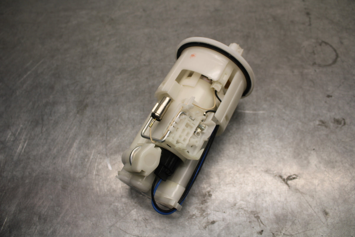 07-08 YAMAHA YZF R1 FUEL PUMP GAS PETROL SENDER UNIT 4C8-13907-01-00 BB675