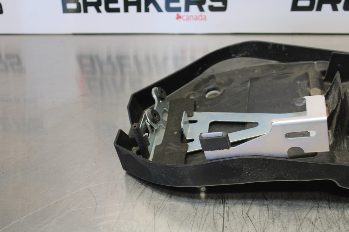 07 KAWASAKI Z1000 REAR BACK TAIL UNDERTAIL BATTERY TRAY PLASTIC BB148