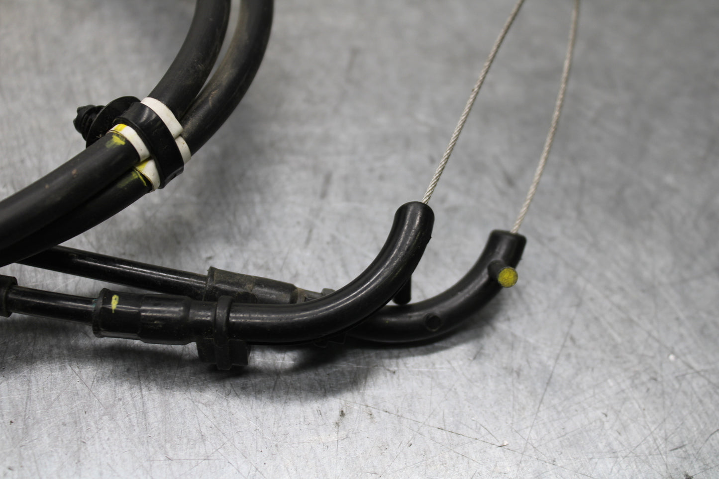 19-21 YAMAHA YZF R3 THROTTLE CABLES LINES BB121