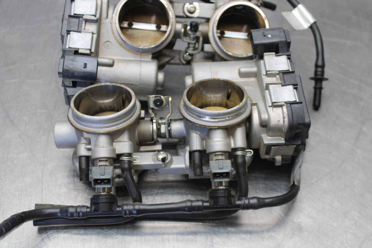 16 APRILIA TUONO V4 1100 MAIN FUEL INJECTORS / THROTTLE BODIES BB905
