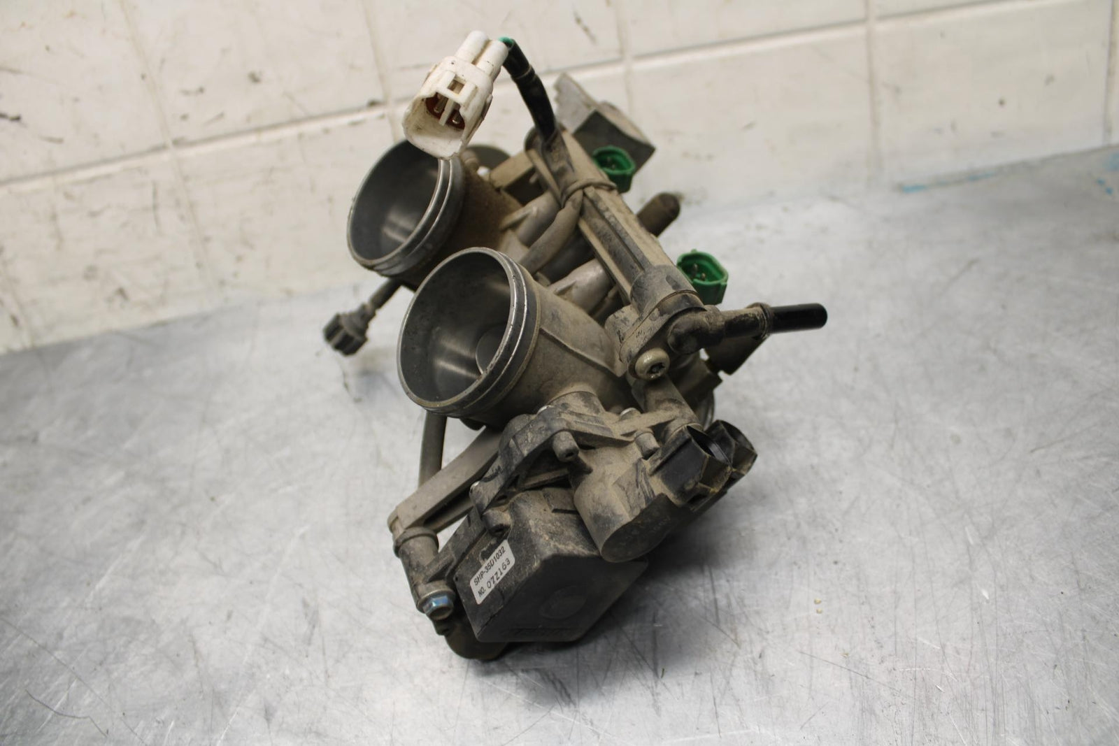 17 KAWASAKI VERSYS_X 300 MAIN FUEL INJECTORS / THROTTLE BODIES BB504