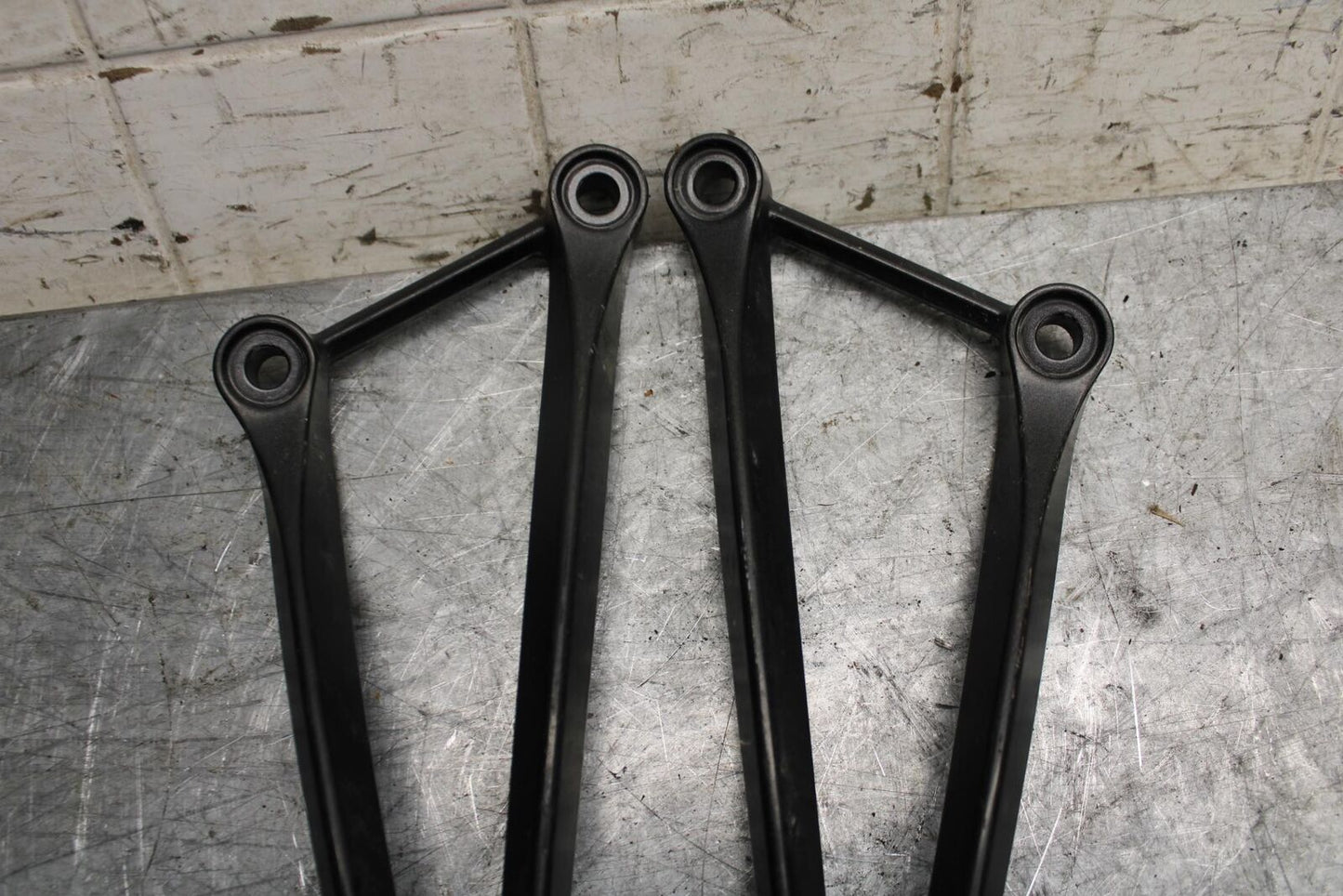 2009 Kawasaki Ninja ZX6R ZX600R REAR BACK PASSENGER PEG SET PAIR BB538