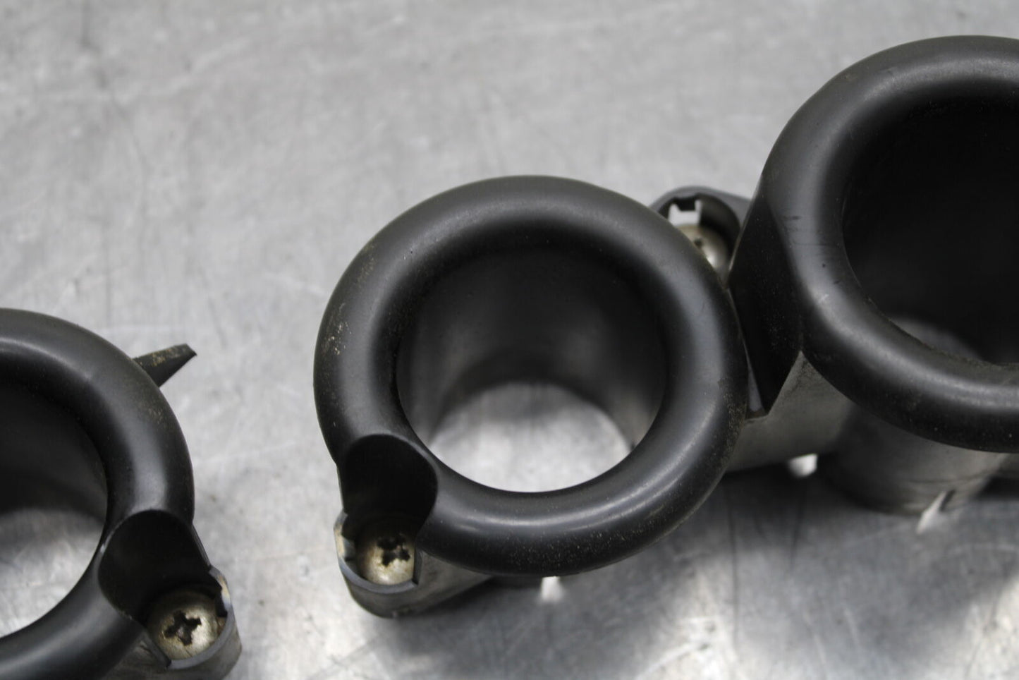 05-06 HONDA CBR600RR AIRBOX INTAKE VELOCITY STACKS BB739