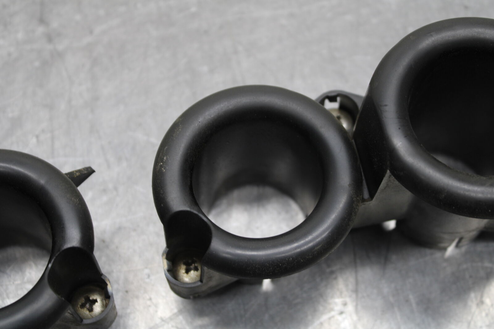 05-06 HONDA CBR600RR AIRBOX INTAKE VELOCITY STACKS BB739