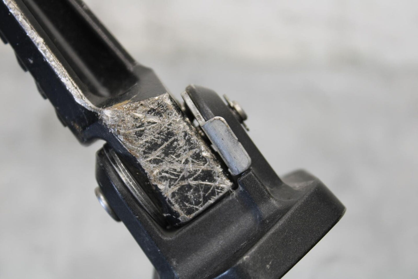 2011 Kawasaki Ninja ZX10R ZX1000K ABS LEFT REAR PASSENGER PEG 34028-0094  BB555