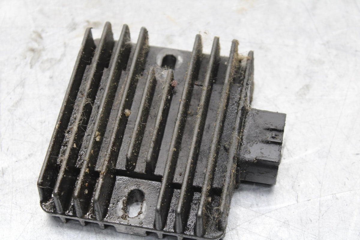 2006 Kawasaki Vulcan 900 VN900B Classic RECTIFIER VOLTAGE REGULATOR  BB585