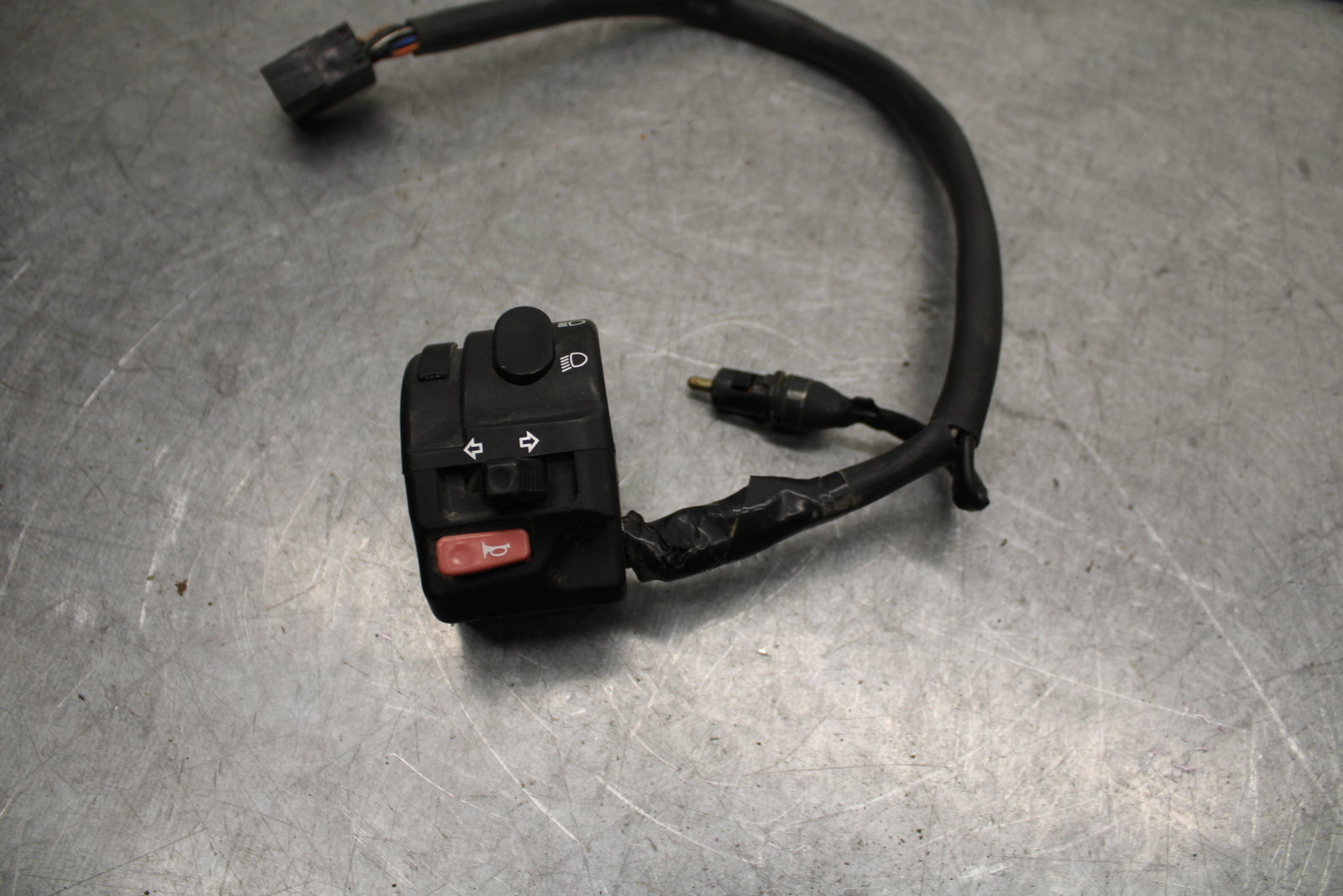 09-11 TRIUMPH DAYTONA 675 LEFT CLIP ON HANDLE HORN SIGNALS SWITCH SWITCHES BB652