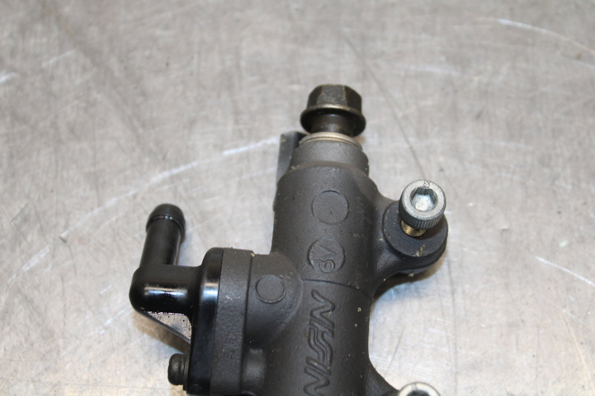 03-04 HONDA CBR600RR REAR BACK BRAKE MASTER CYLINDER BB127