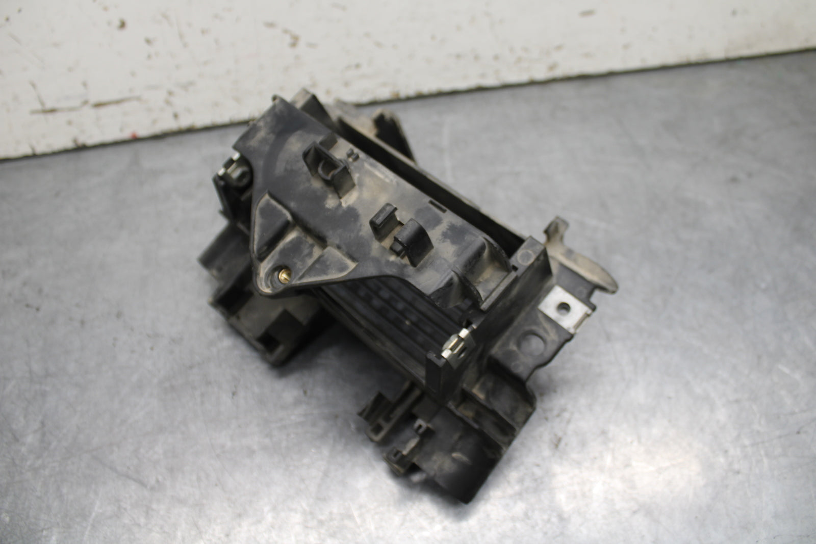 21-24 KTM 890 ADVENTURE R REAR BACK TAIL UNDERTAIL BATTERY TRAY PLASTIC BB723