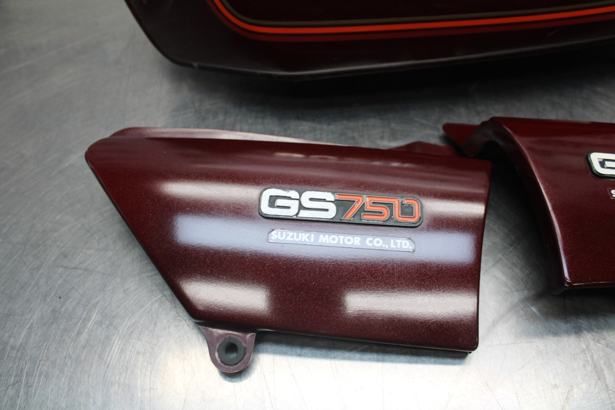 77 SUZUKI GS750 GAS TANK SIDE TAIL COWL COVER 44110-45000-13L BB779