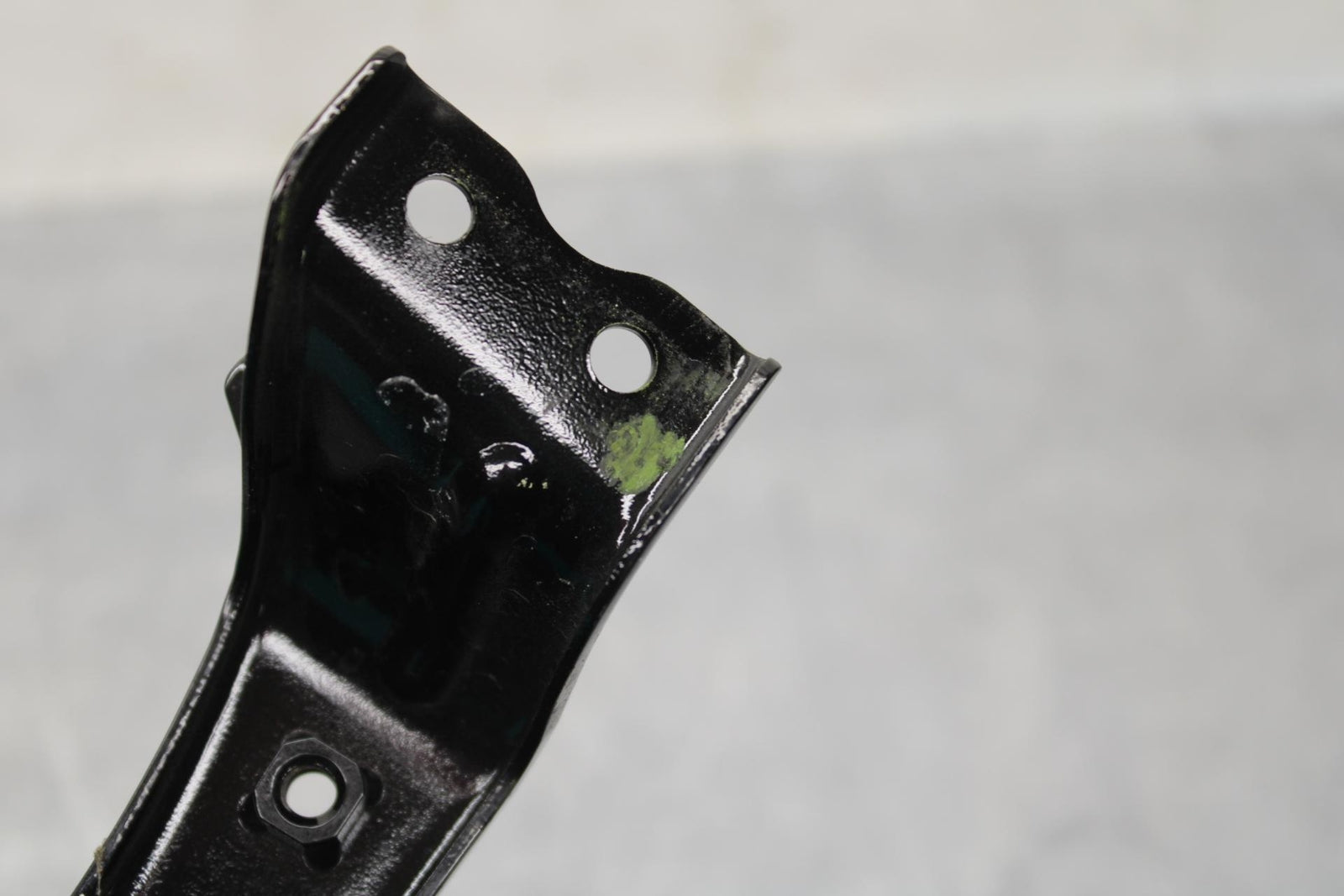 20 KAWASAKI Z400 ER400 ABS GAS TANK FUEL CELL RESERVOIR BRACKET MOUNT BB586