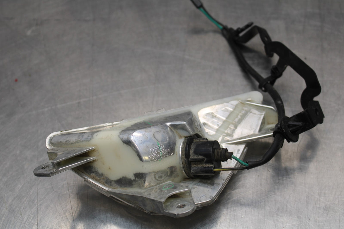 19-23 KAWASAKI NINJA ZX6R LEFT FRONT TURN SIGNAL LIGHT INDICATOR BB188