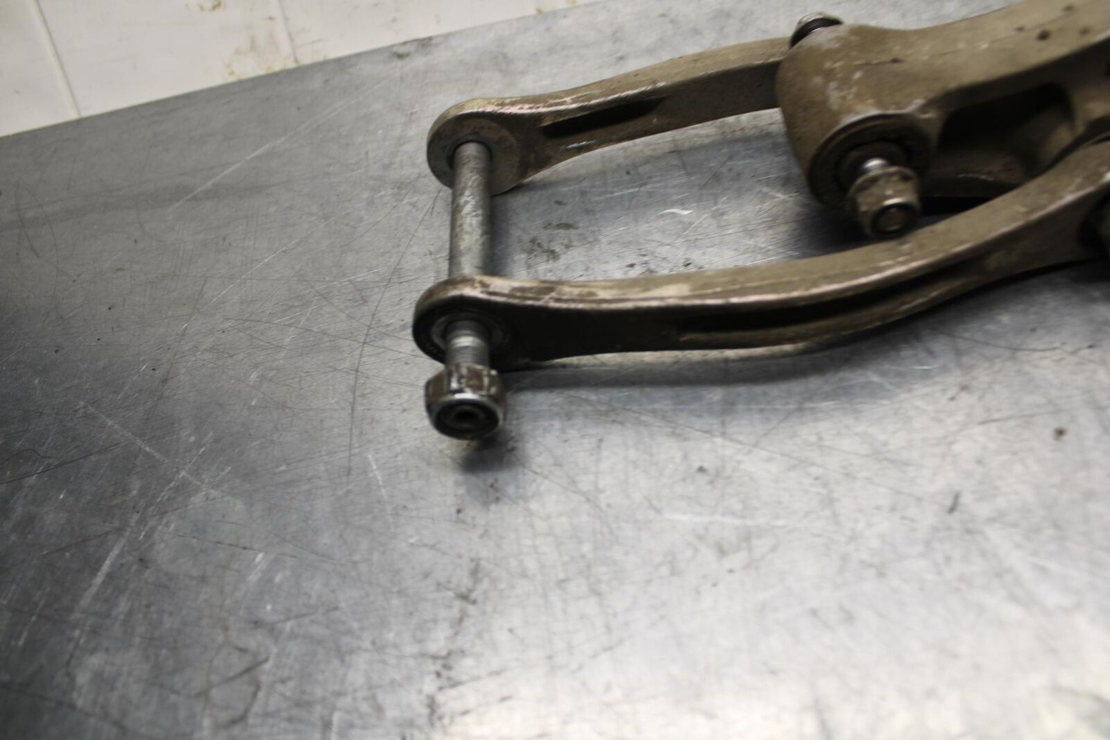 08-09 KAWASAKI NINJA ZX14R REAR DOGBONE SHOCK LINKAGE LINK BB73