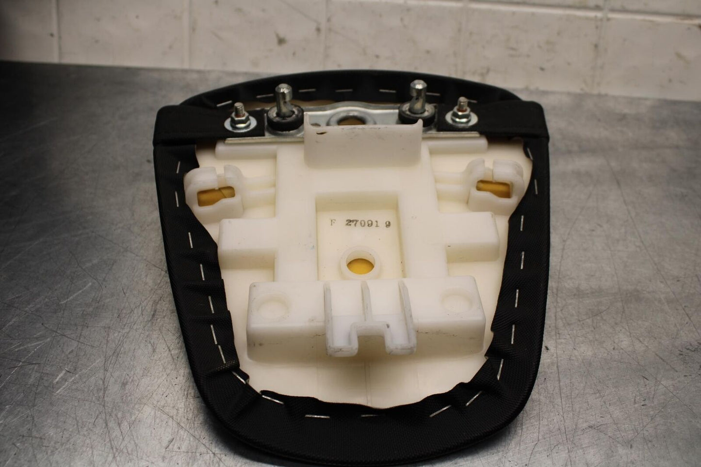 2015 Suzuki GSXR750 REAR BACK PASSENGER TANDEM SEAT PAD SADDLE  BB595